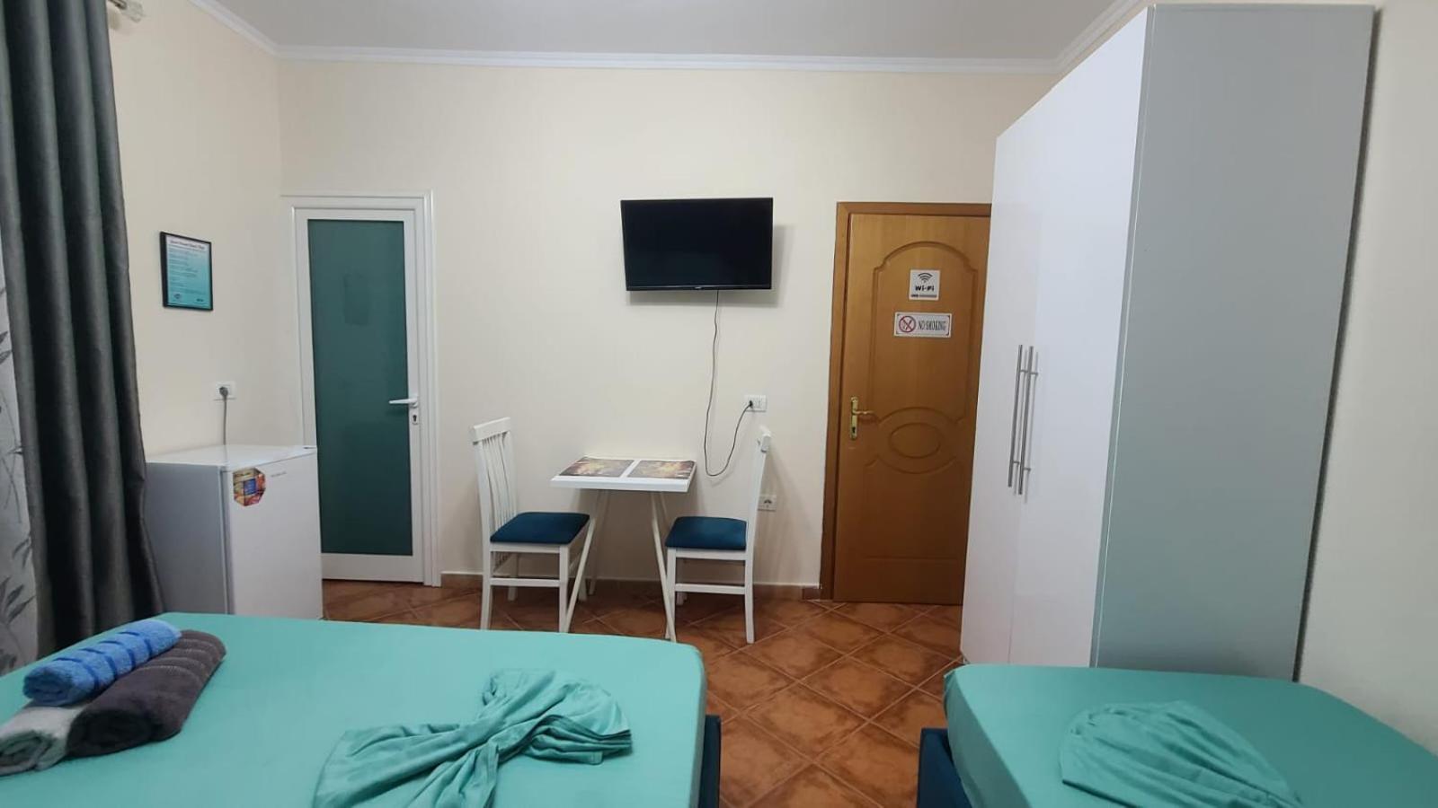 Guest House Tian & Hojz Дуррес Экстерьер фото
