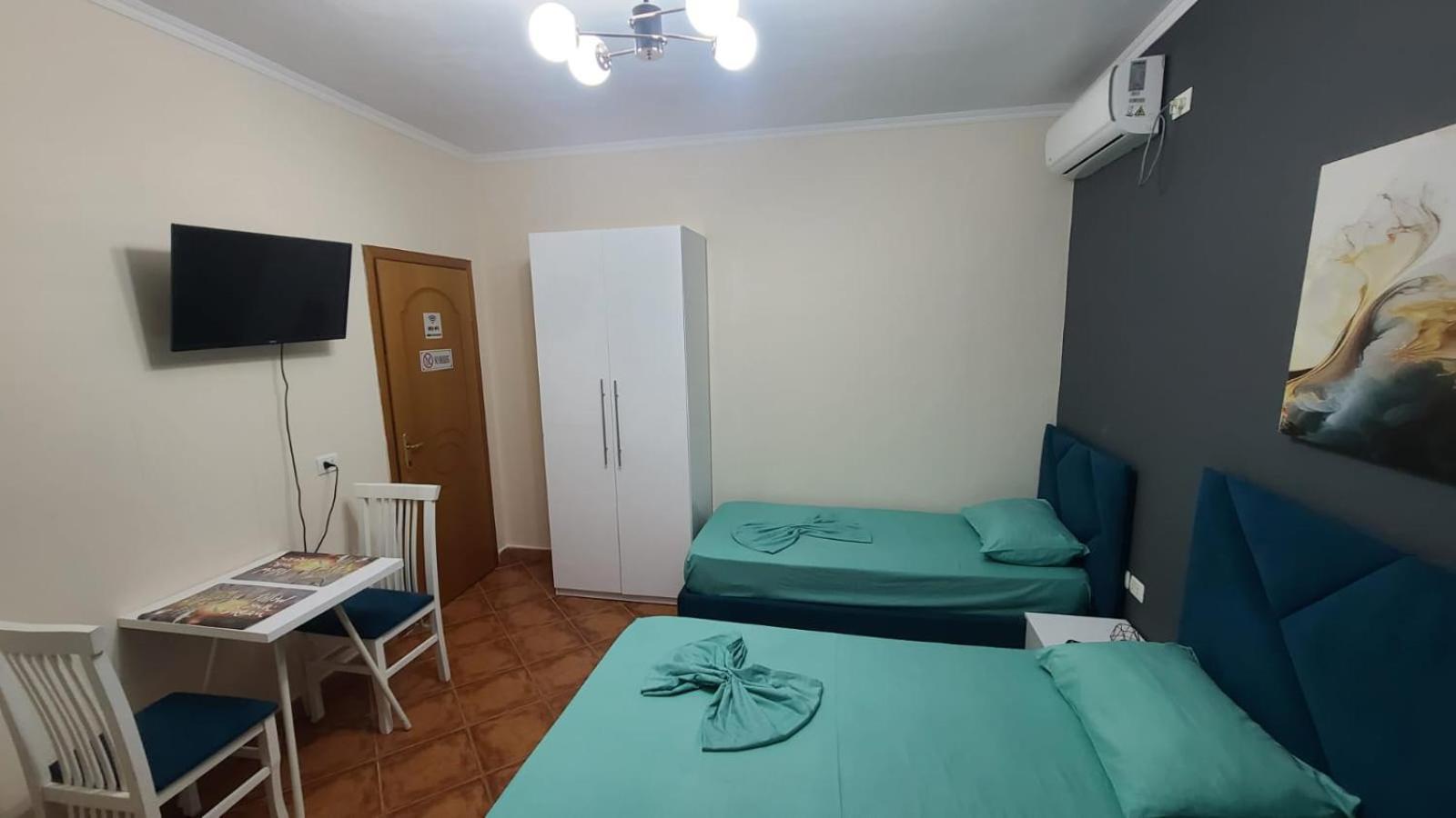 Guest House Tian & Hojz Дуррес Экстерьер фото