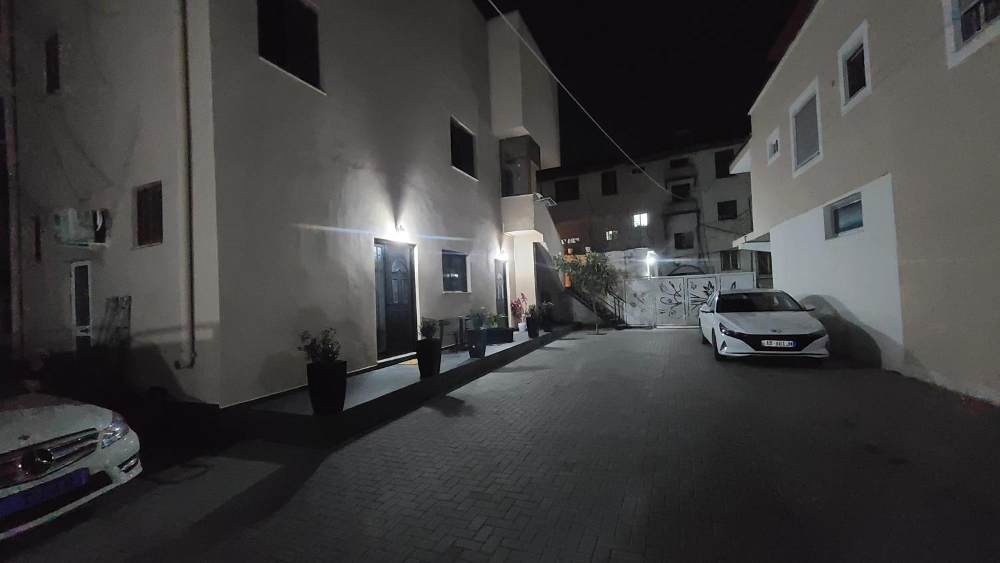 Guest House Tian & Hojz Дуррес Экстерьер фото